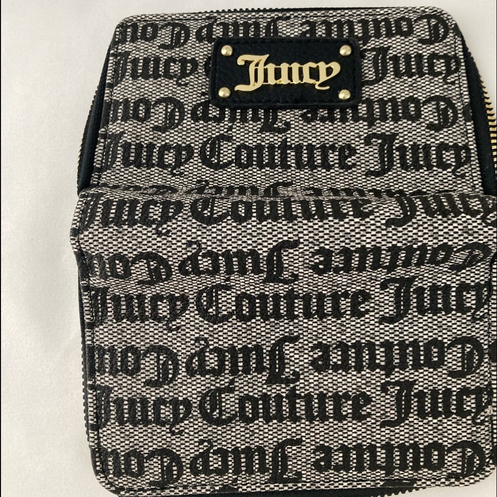 Juicy Couture Zip-Around Quilted Navy Blue / Gray Wallet